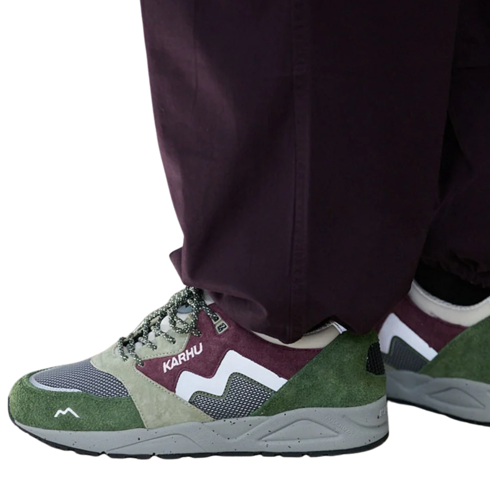 Karhu Aria 95 - Bronze Green/Fig