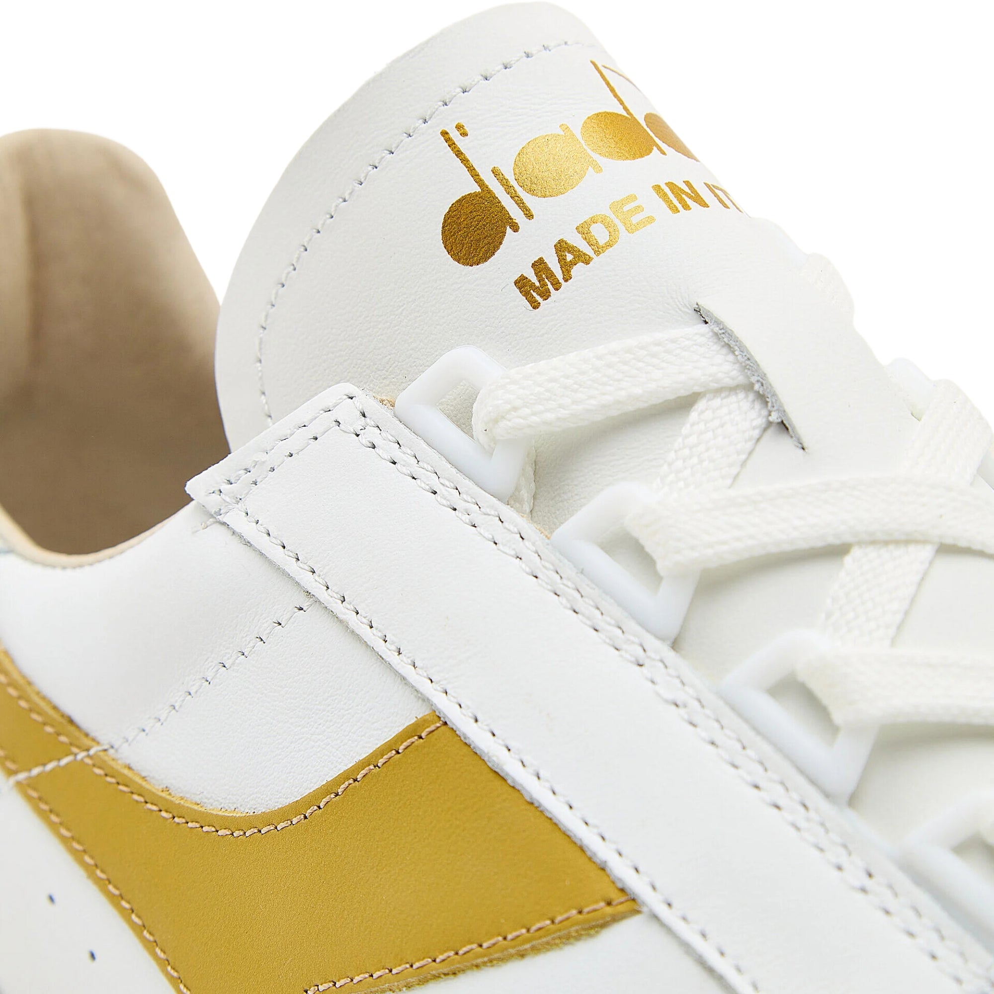 Borg Elite Heritage - White / Gold